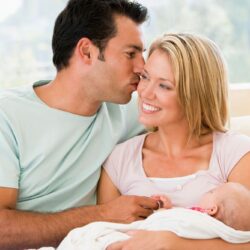 Depositphotos_Couple-with-new-baby-1-1 (1)