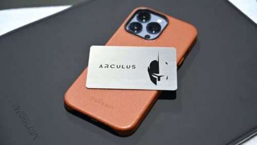 46751-91134-Arculus-Card-on-iPhone-xl 46751-91134-Arculus-Card-on-iPhone-xl