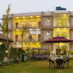 Corbett The Grand Resort in Jim Corbett
