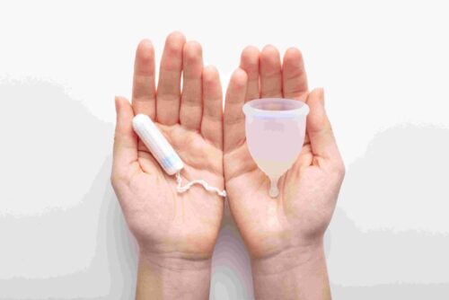 compressed_hands-holding-hygiene-items-produced-women-menstrual-periods-having-menstrual-cup-tampon (1) compressed_hands-holding-hygiene-items-produced-women-menstrual-periods-having-menstrual-cup-tampon (1)