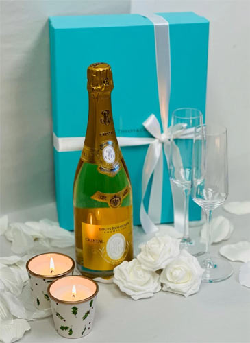 louis-roederer-champagne-and-tiffany-and-co-flutes-gift-set louis-roederer-champagne-and-tiffany-and-co-flutes-gift-set