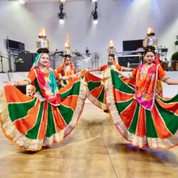 imageye___-_imgi_11_chari-dancers-in-india