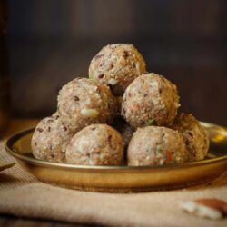 oats laddu price