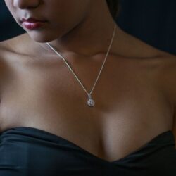 halo diamond necklace