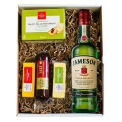 jameson-irish-whiskey-and-cheese-gift-set-700x700