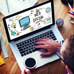 imgi_119_depositphotos_72022155-stock-photo-man-using-laptop
