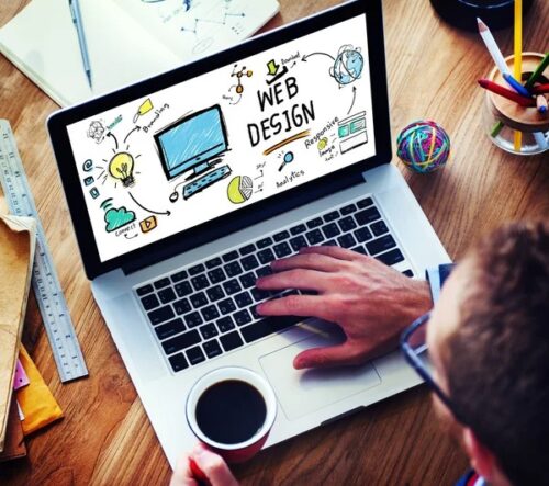 imgi_119_depositphotos_72022155-stock-photo-man-using-laptop