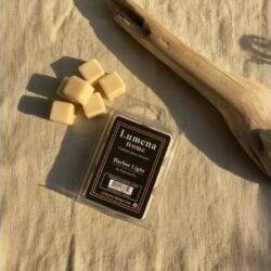 Harbor Light Wax Melts _ Amber & Sandalwood Scent